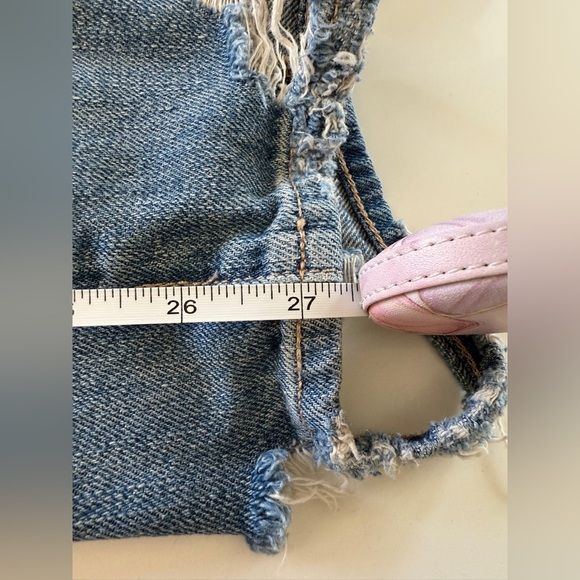 Veronica Beard-High Rise-Distressed-Blue-Jeans-Distressing-Cut Offs- Size 25 - Picture 16 of 16